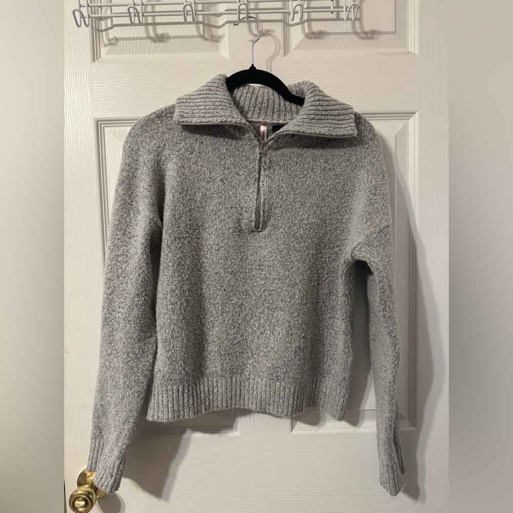 Love By Design Heather Gray Turtleneck Sweater
